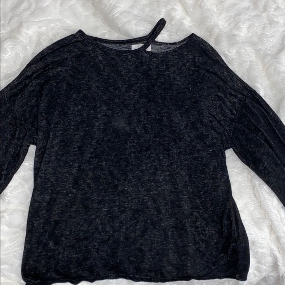 MILA Black long sleeve shirt with cutout